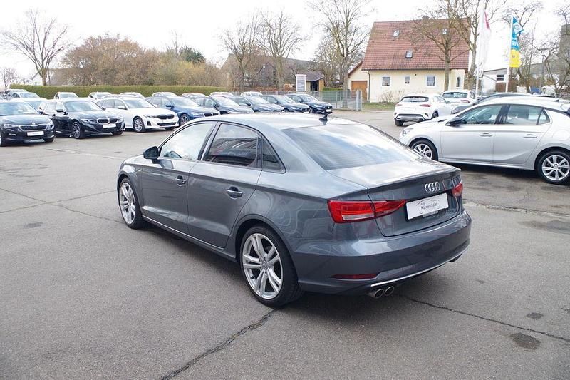 Gebraucht Audi A3 S-Line 150 PS (110 kW) 2019 Grau Limousine