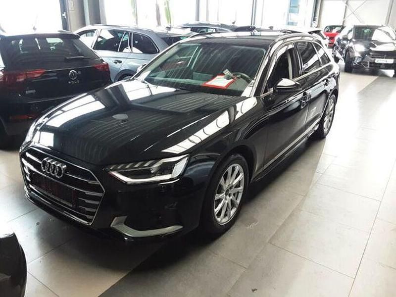 Gebraucht Audi A4 Advanced 190 PS (139 kW) 2023 Schwarz Kombi