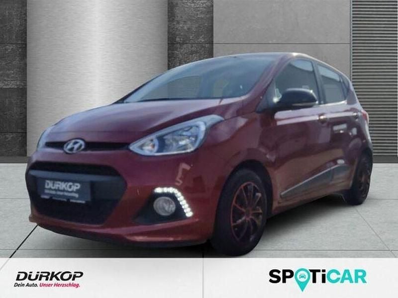 Gebraucht Hyundai i10 Edition 87 PS (63 kW) 2014 Rot Kleinwagen