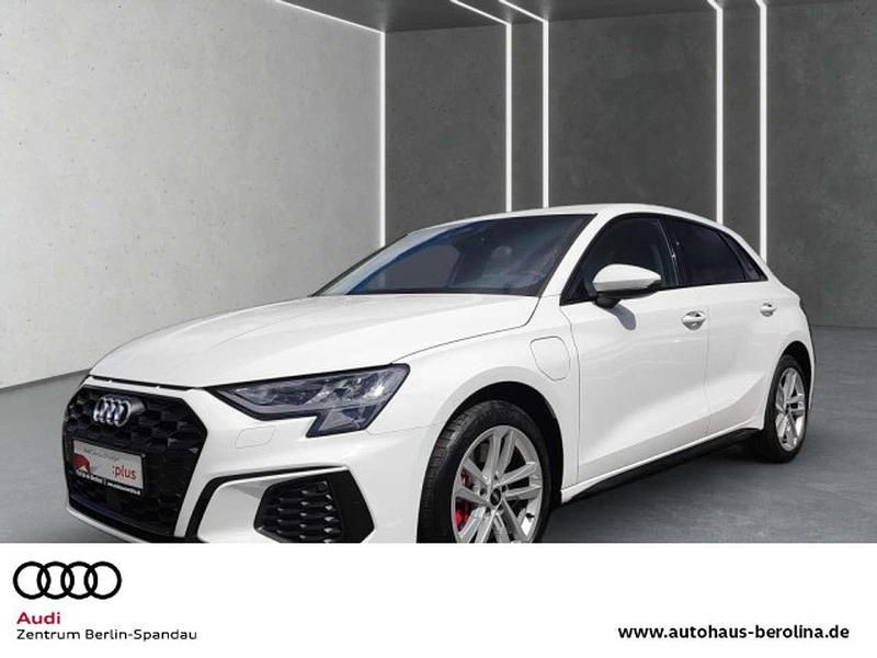 Ibisweiß Gebraucht 2022 Audi A3 e-tron S-Line Kleinwagen | 24.222 € (Guter Preis) - Bild 1/4