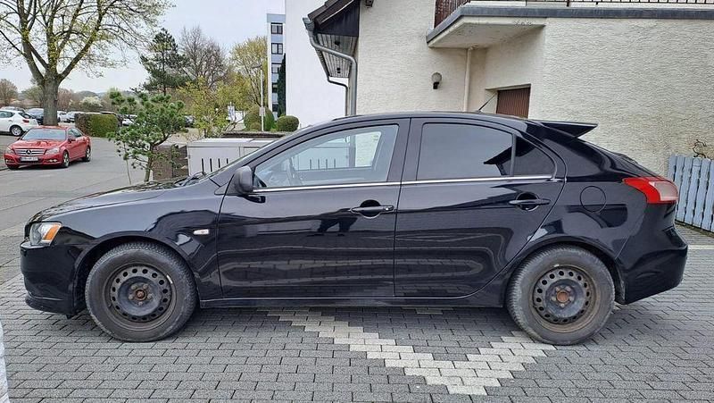 Gebraucht Mitsubishi Lancer Edition 150 PS (110 kW) 2011 Schwarz Limousine