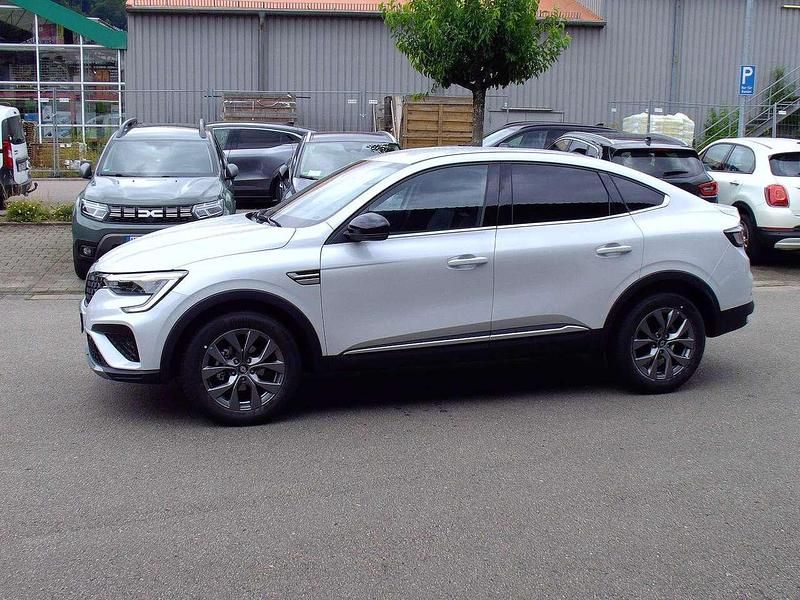 Neu Renault Arkana Techno 140 PS (102 kW) 2025 Kyanitweiß metallic SUV