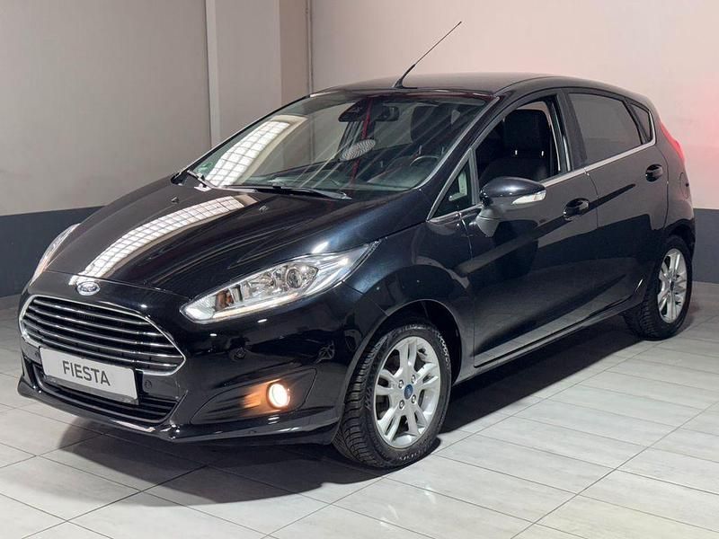 Schwarz Gebraucht 2016 Ford Fiesta Titanium Kleinwagen | 8.470 € (Fairer Preis) - Bild 1/4