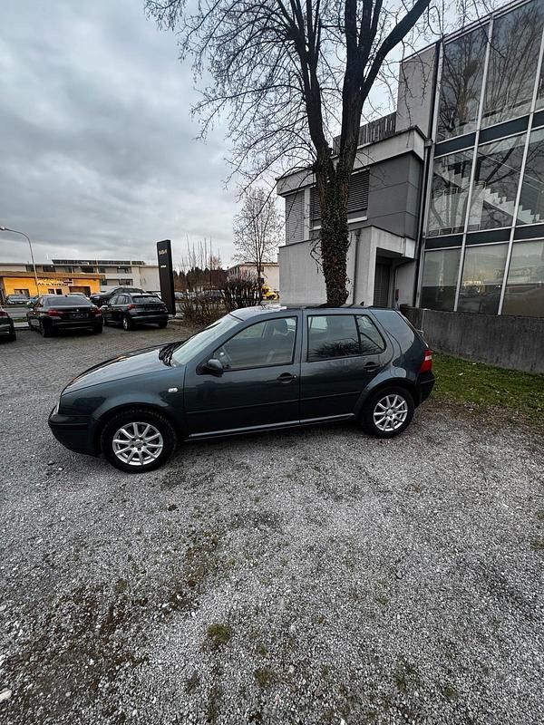 Gebraucht VW Golf IV 90 PS (66 kW) 2003 Blau Limousine