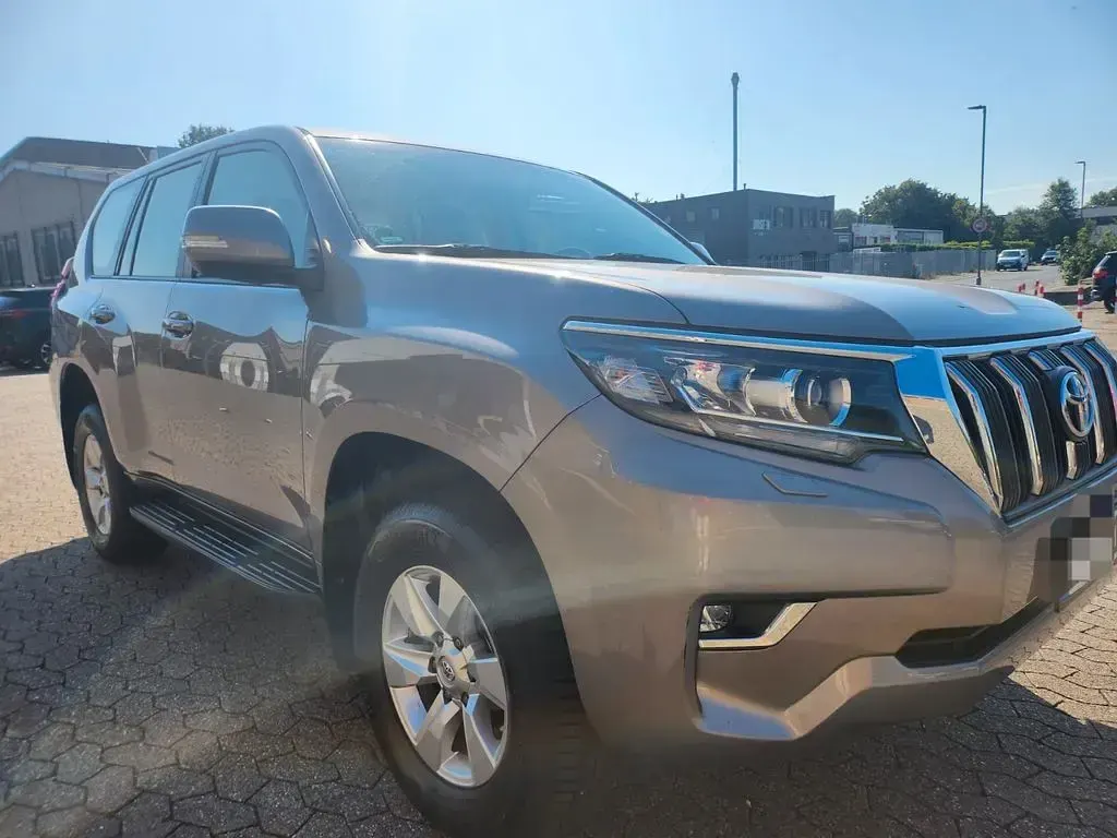 Gebraucht Toyota Land Cruiser TEC-Edition 204 PS (150 kW) 2021 Beige SUV