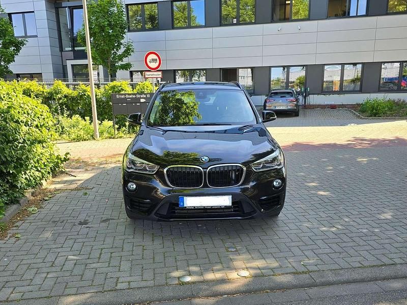Schwarz Gebraucht 2018 BMW X1 Performance SUV | 21.000 € (Guter Preis) - Bild 1/4