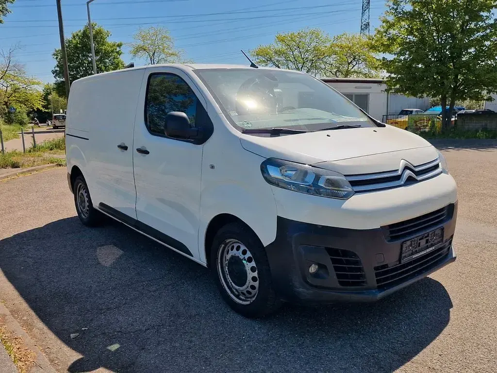 Usado Citroën Jumpy Business Class 122 HP (89 kW) 2017 Branco Monovolume