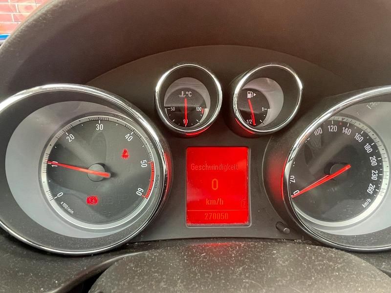 Grau Gebraucht 2010 Opel Insignia Kombi | 2.600 € (Fairer Preis) - Bild 1/4