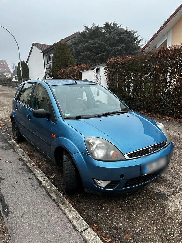 Blau Gebraucht 2002 Ford Fiesta Kleinwagen | 1.000 € (Guter Preis) - Bild 1/4