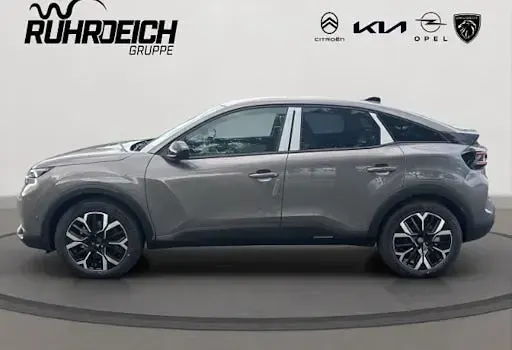 Neu Citroën C4 145 PS (106 kW) 2025 Grau SUV