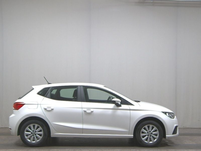 Candy weiss Gebraucht 2021 Seat Ibiza Style Limousine | 11.280 € (Guter Preis) - Bild 1/4