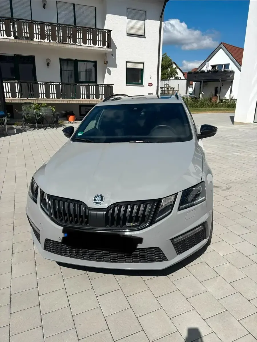 Gebraucht Skoda Octavia vRS 230 PS (169 kW) 2018 Grau Kombi