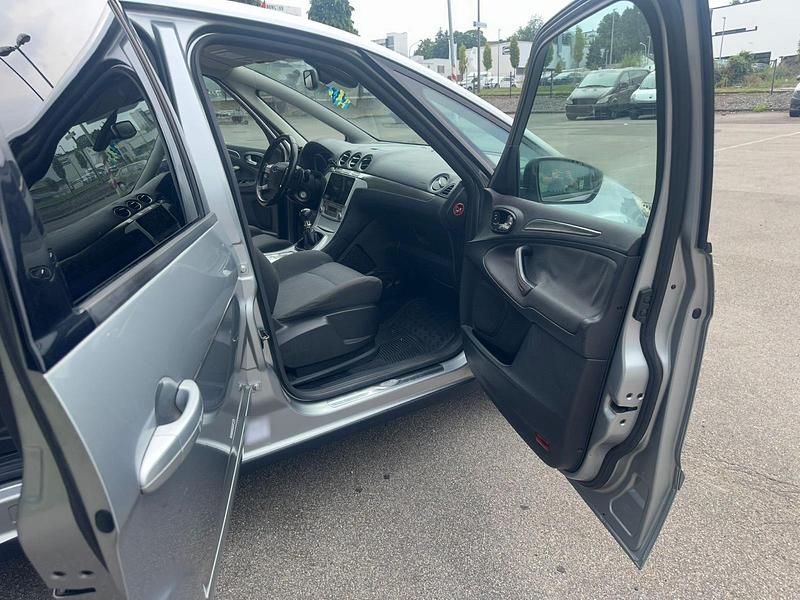 Gebraucht Ford S-MAX S 140 PS (102 kW) 2006 Silber Van / Kleinbus