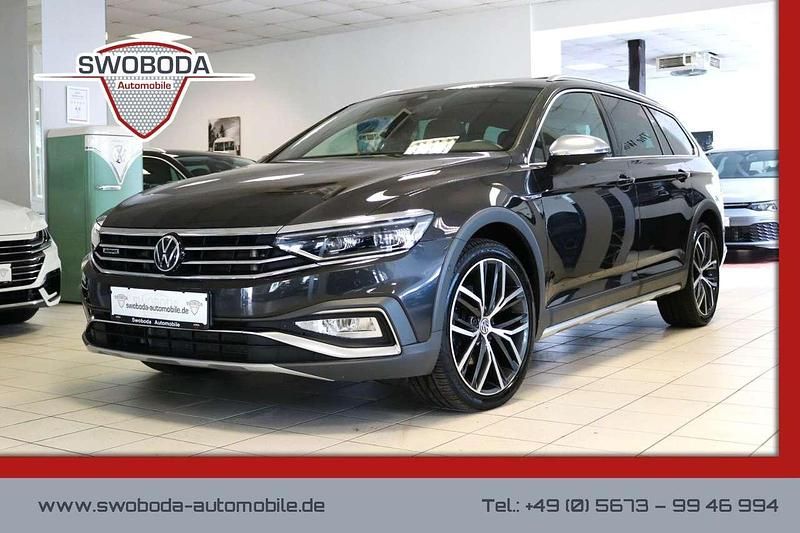 Grau Gebraucht 2021 VW Passat Alltrack Kombi | 31.450 € (Fairer Preis) - Bild 1/2