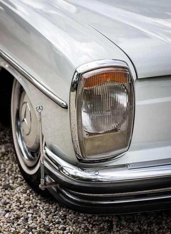 Gebraucht Mercedes W114 131 PS (96 kW) 1973 Weiß Coupé