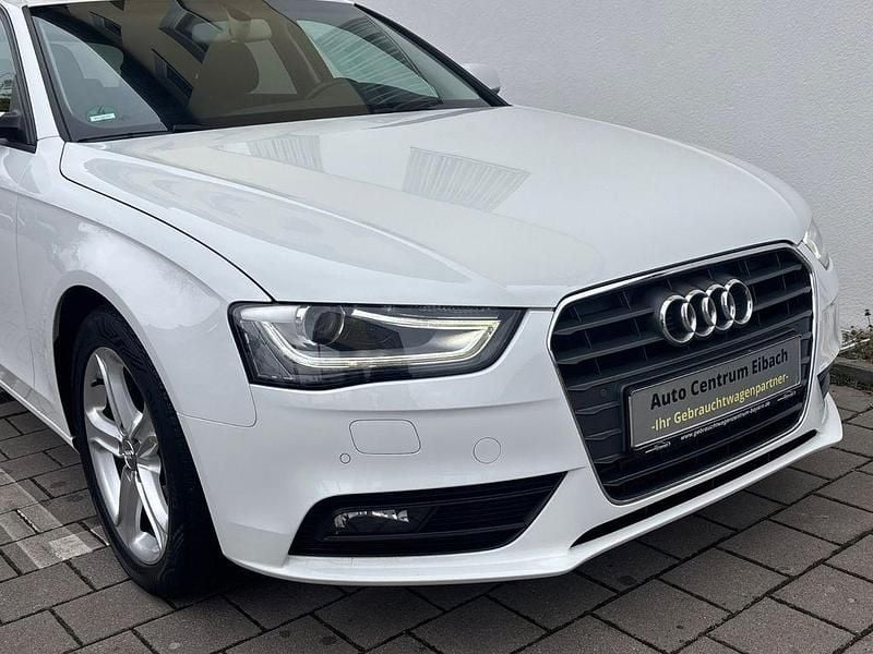 Second-hand Audi A4 Sport 120 CP (88 kW) 2014 Alb Berlinǎ