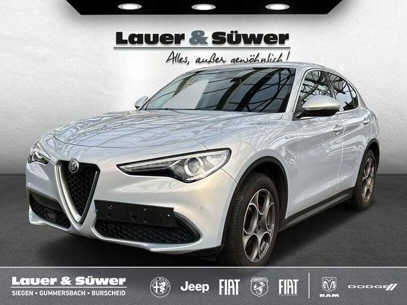 Andere Gebraucht 2020 Alfa Romeo GTV Limousine | 29.990 € - Bild 1/4