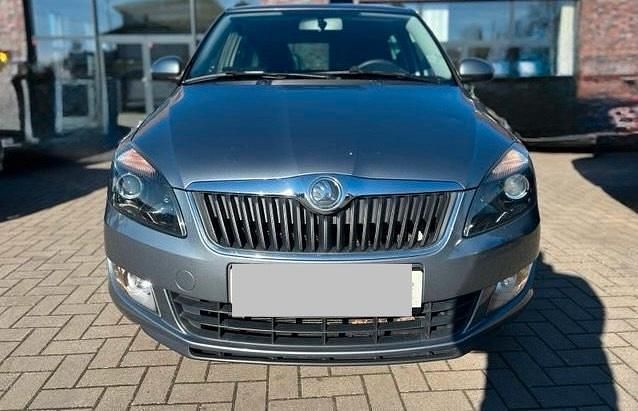 Grau Gebraucht 2013 Skoda Fabia Ambition Kombi | 3.500 € - Bild 1/4