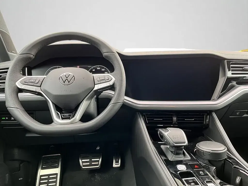 Neu VW Touareg Edition 286 PS (210 kW) 2026 Schwarz SUV