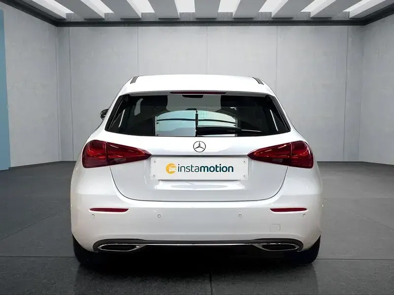 Gebraucht Mercedes A200 163 PS (119 kW) 2025 Weiß Limousine