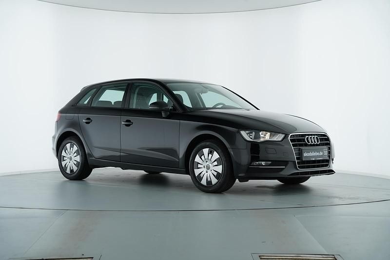 Gebraucht Audi A3 Comfort 105 PS (77 kW) 2013 Brillantschwarz Limousine