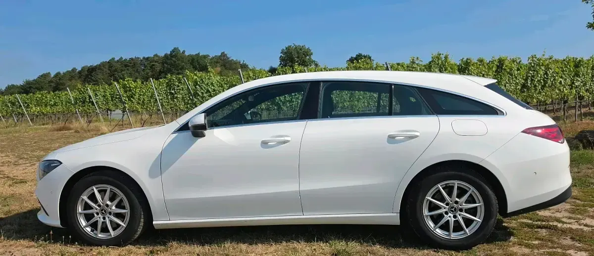 Gebraucht Mercedes CLA180 Shooting Brake 115 PS (84 kW) 2023 Weiß Kombi