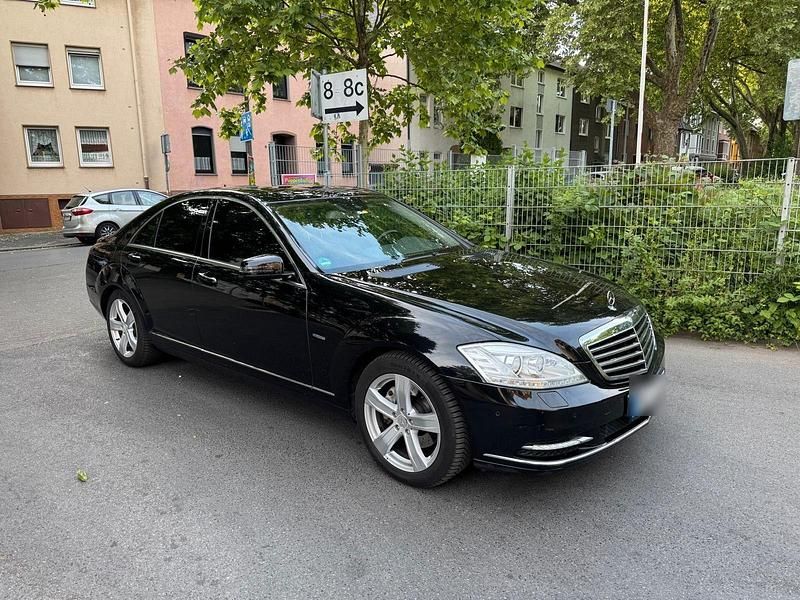 Gebraucht Mercedes 350 235 PS (172 kW) 2011 Schwarz Limousine