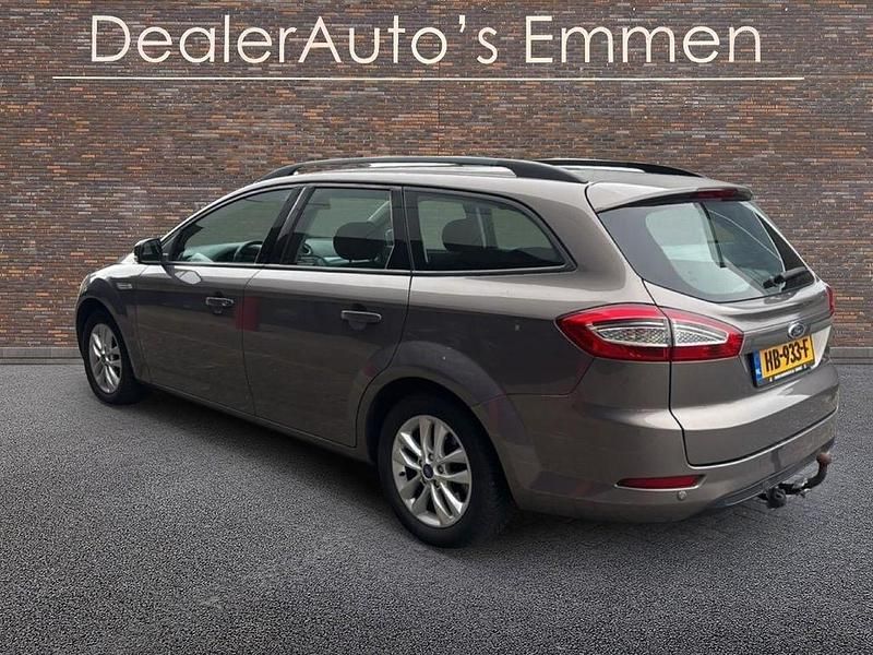 Gebraucht Ford Mondeo Titanium 140 PS (102 kW) 2011 Braun Kombi