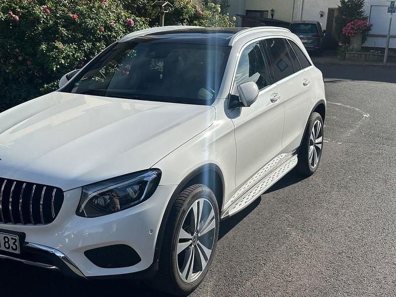 Gebraucht 2017 Mercedes GLC220 SUV | 24.800 € (Superpreis) - Bild 1/4