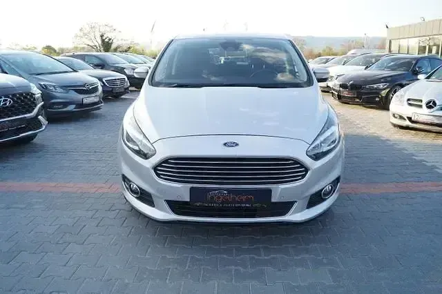Gebraucht Ford S-MAX Titanium 239 PS (175 kW) 2018 Silber Van / Kleinbus