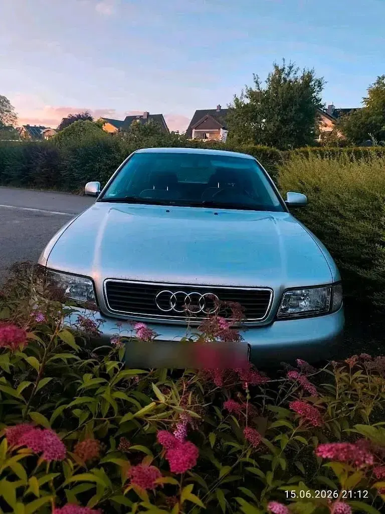 Gebraucht Audi A4 102 PS (75 kW) 1996 Silber Limousine