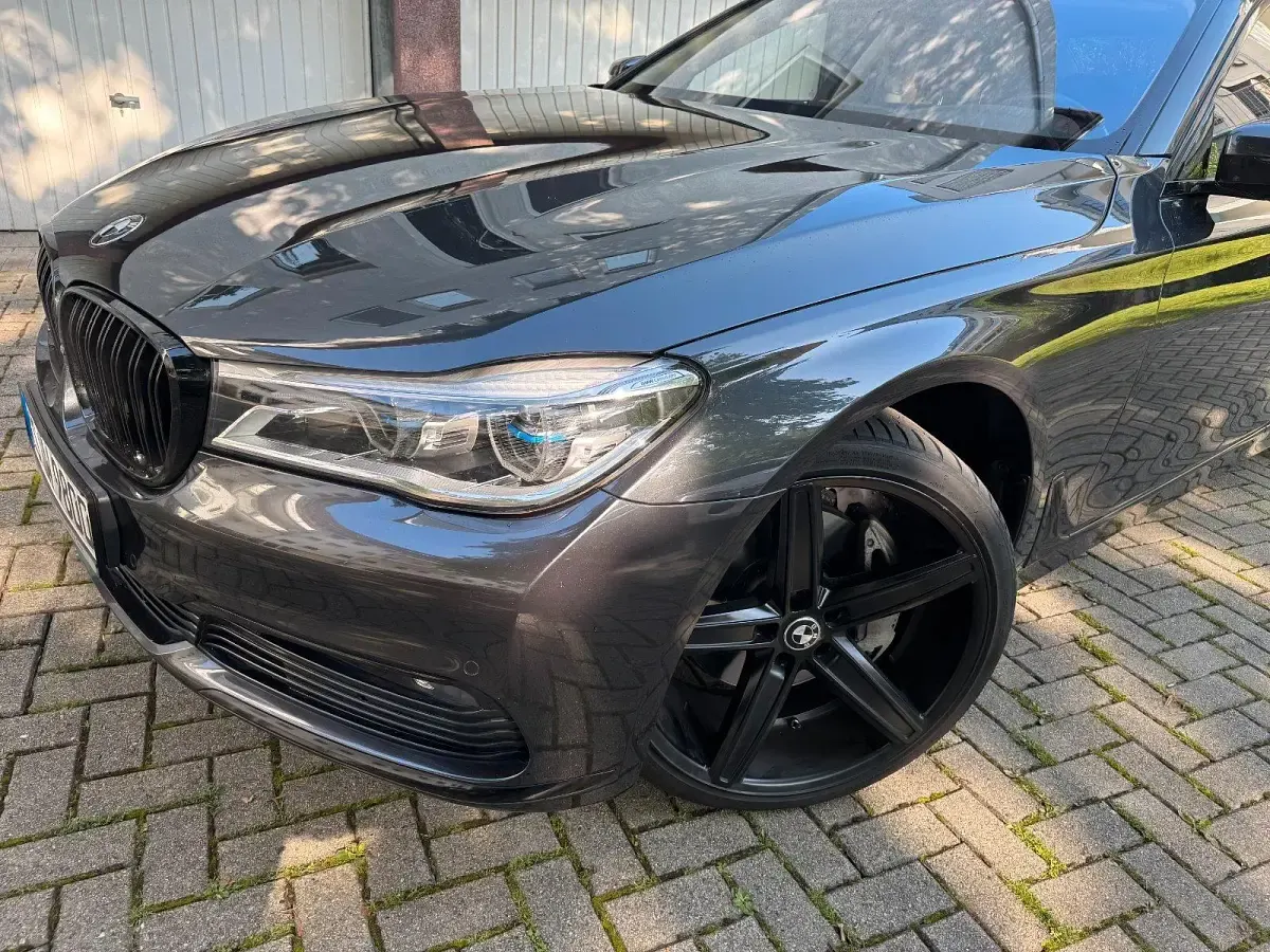 Gebraucht BMW 730 265 PS (194 kW) 2017 Schwarz Limousine
