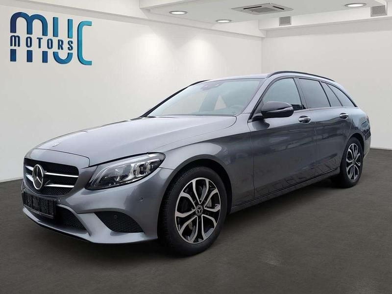 Selenitgrau metalliclack Gebraucht 2020 Mercedes C220 Avantgarde Kombi | 25.690 € (Guter Preis) - Bild 1/4
