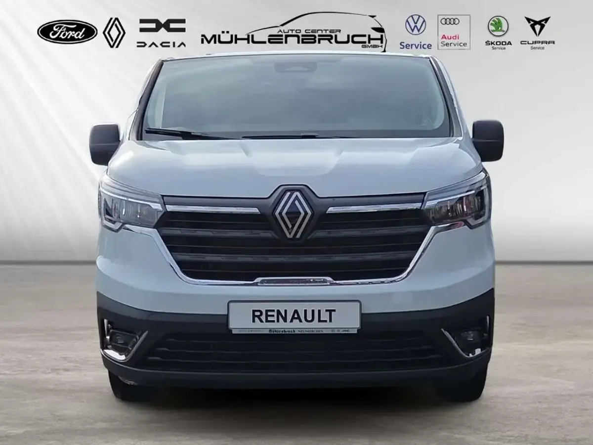 Neu Renault Trafic Komfort 131 PS (96 kW) 2026 Arktisweiß Van / Kleinbus