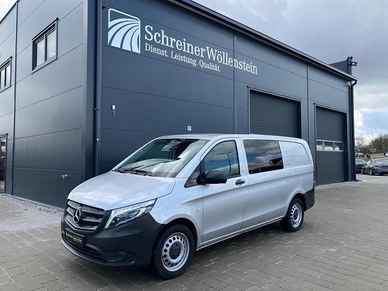 Gebraucht Mercedes Vito 190 PS (139 kW) 2020 Silber brillantsilber metallic Van