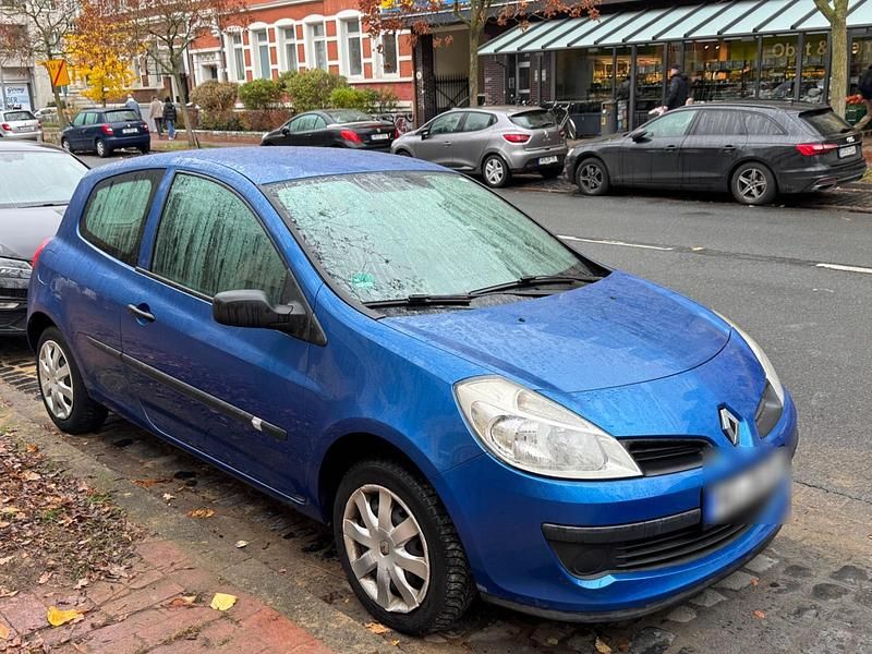 Blau Gebraucht 2006 Renault Clio III Kleinwagen | 3.500 € - Bild 1/4