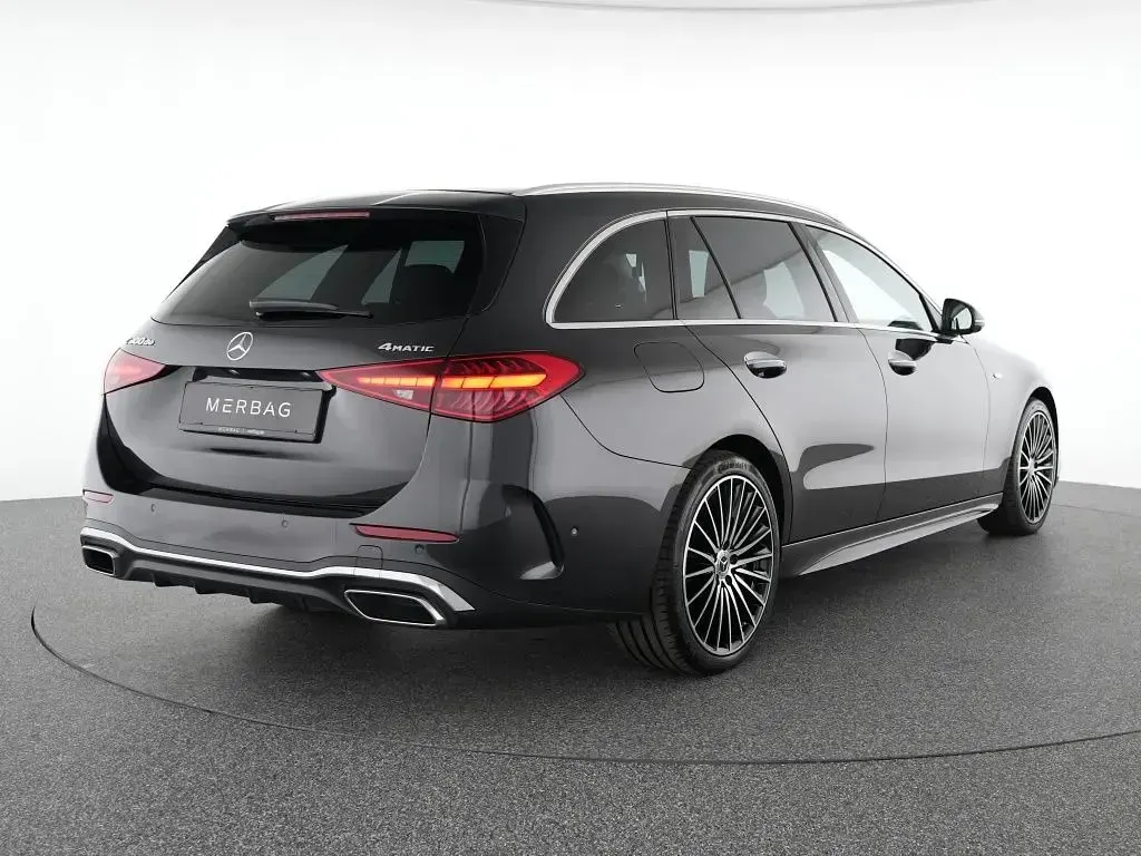 Gebraucht Mercedes C300e AMG Line Premium Plus 197 PS (144 kW) 2025 Grau Kombi