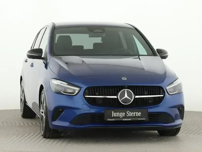 Gebraucht Mercedes B220 Progressive 190 PS (139 kW) 2024 Metalliclack spektralblau Kleinwagen