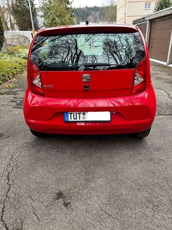 Usado Seat Mii Reference 75 HP (55 kW) 2013 Vermelho Citadino