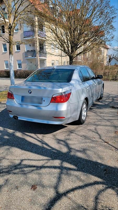 Gebraucht BMW 520 163 PS (119 kW) 2006 Silber Limousine