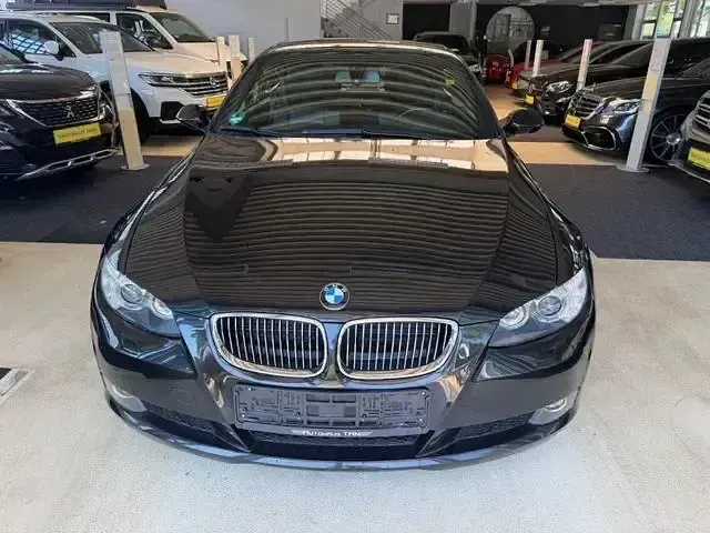 Gebraucht BMW 320 Cabriolet Sport Line 170 PS (125 kW) 2007 Schwarz Cabrio