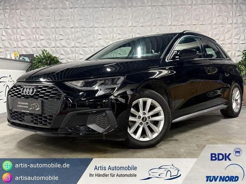 Schwarz Gebraucht 2022 Audi A3 Basis Limousine | 21.990 € (Guter Preis) - Bild 1/4