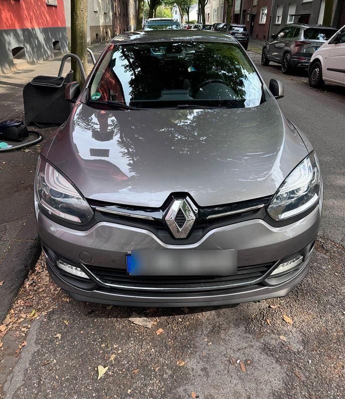 Gebraucht Renault Mégane III 116 PS (85 kW) 2014 Silber Kleinwagen
