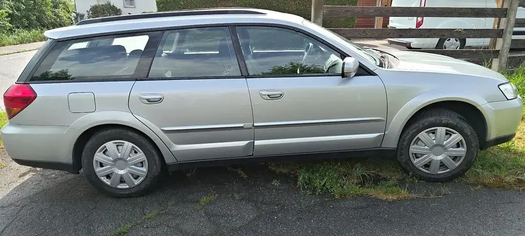 Gebraucht Subaru Outback 165 PS (121 kW) 2006 Silber Kombi
