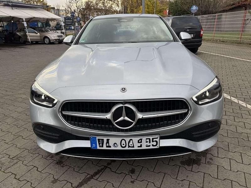 Silber Gebraucht 2022 Mercedes C180 Avantgarde Limousine | 29.500 € (Guter Preis) - Bild 1/4