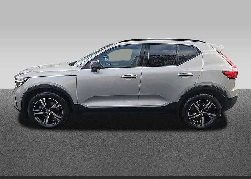 Gebraucht Volvo XC40 Plus 163 PS (119 kW) 2025 Silber SUV