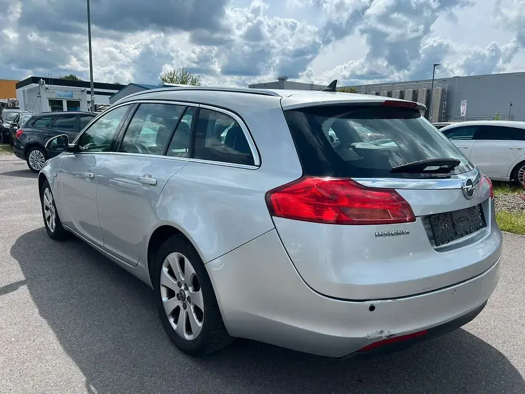 Brugt Opel Insignia Edition 140 HK (102 kW) 2010 Sølv Stationcar