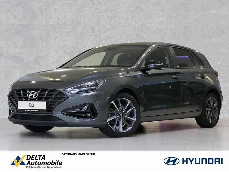 Amazon grey / met Gebraucht 2022 Hyundai i30 Trend Limousine | 15.470 € (Superpreis) - Bild 1/1