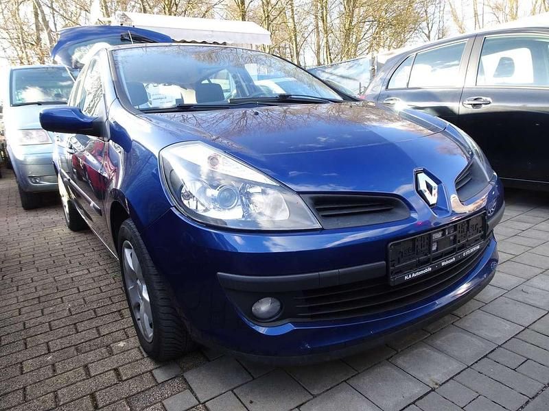 Gebraucht Renault Clio II Dynamique 111 PS (81 kW) 2006 Dünkel blau methyl Kleinwagen