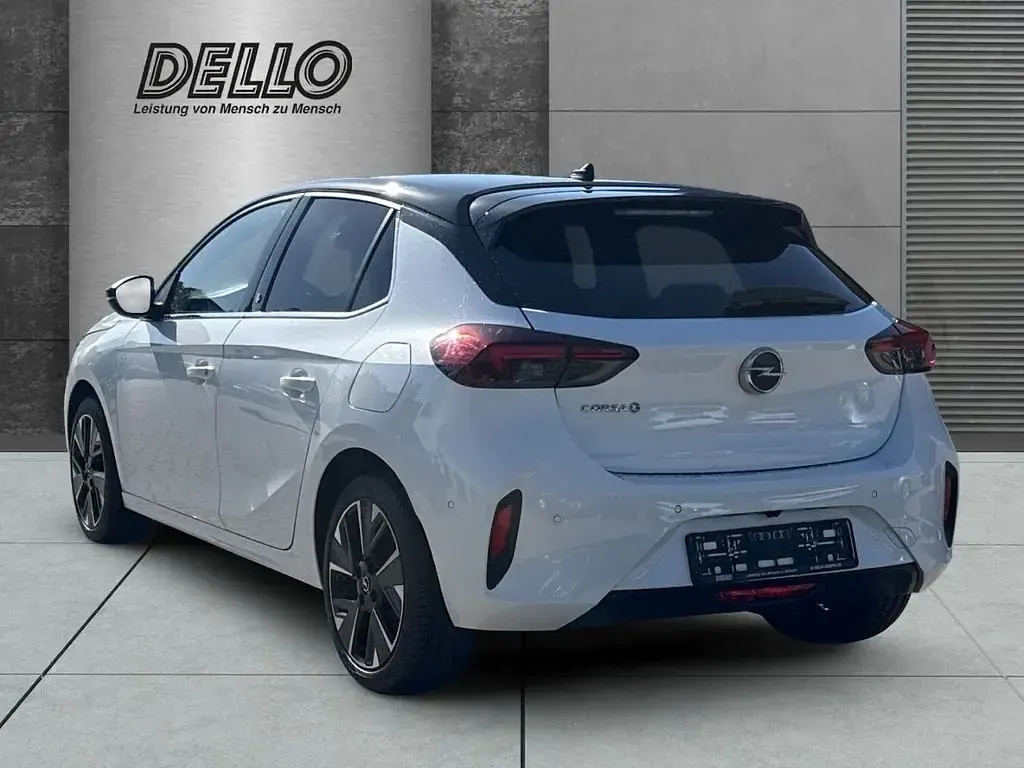 Gebraucht Opel Corsa-e 100 kW (136 PS) 2023 Weiß Kleinwagen